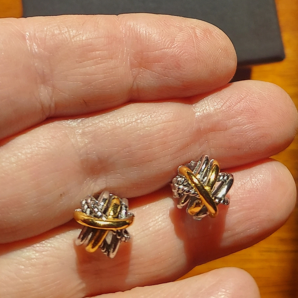 🌹. David Yurman Crossover Stud Earrings Sterling & 18K Yellow Gold